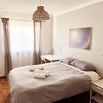 Sandycamps Surf House Πανσιόν