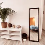 Πανσιόν Sandycamps Surf House Baleal
