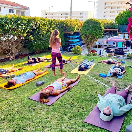 Casa de hóspedes Sandycamps Surf House