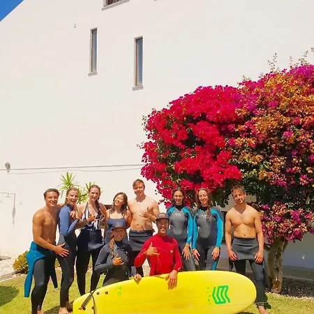 Pensjonat Sandycamps Surf House *