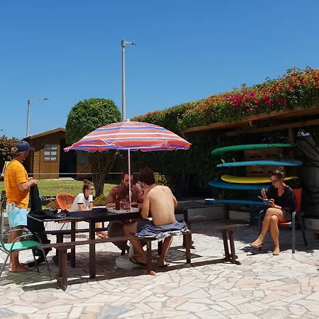 Sandycamps Surf House