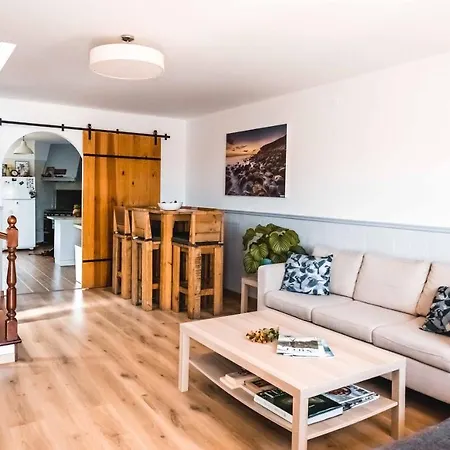 Casa de hóspedes Sandycamps Surf House *