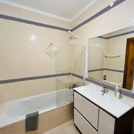 Sandycamps Surf House Casa de hóspedes Baleal