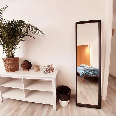 Konukevi Sandycamps Surf House Baleal