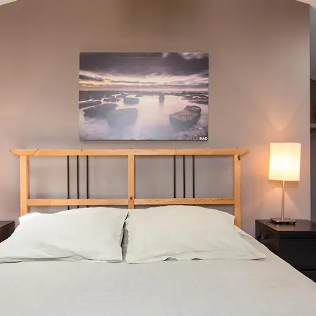 Sandycamps Surf House *