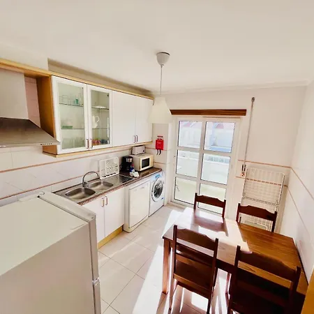 Casa de hóspedes Sandycamps Surf House