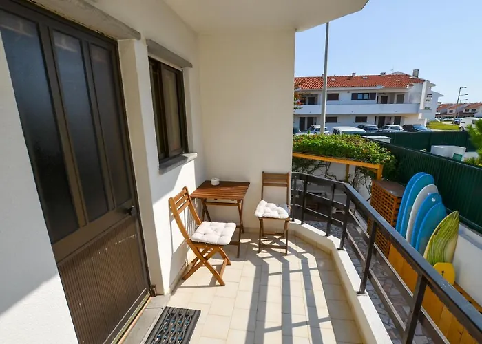 Sandycamps Surf House Casa de hóspedes Baleal