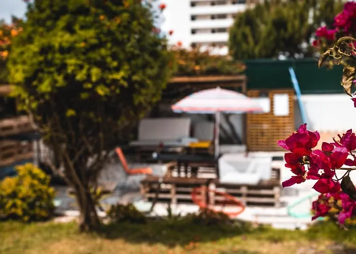 Sandycamps Surf House Casa de hóspedes *