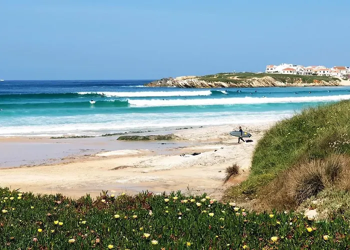 Sandycamps Surf House