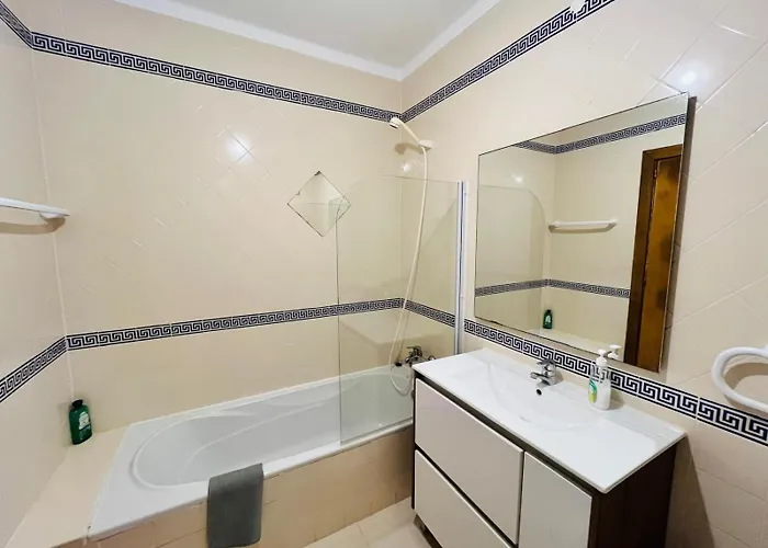 Sandycamps Surf House Casa de hóspedes Baleal