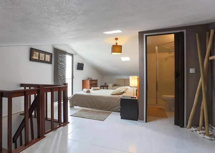 Sandycamps Surf House Casa de hóspedes Baleal