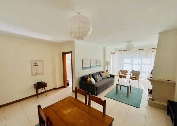 Casa de hóspedes Sandycamps Surf House Baleal